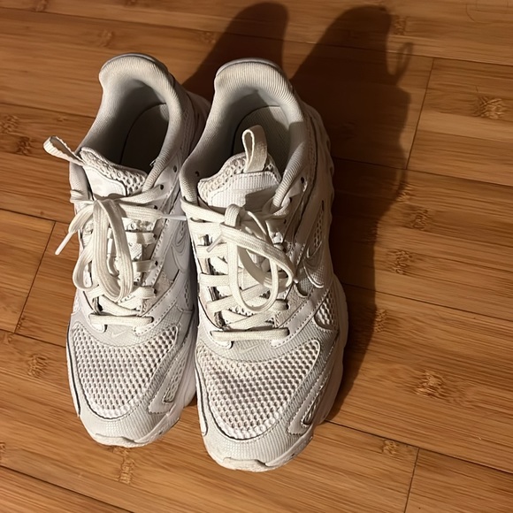 Nike Air Zoom Fire White - Picture 3 of 4